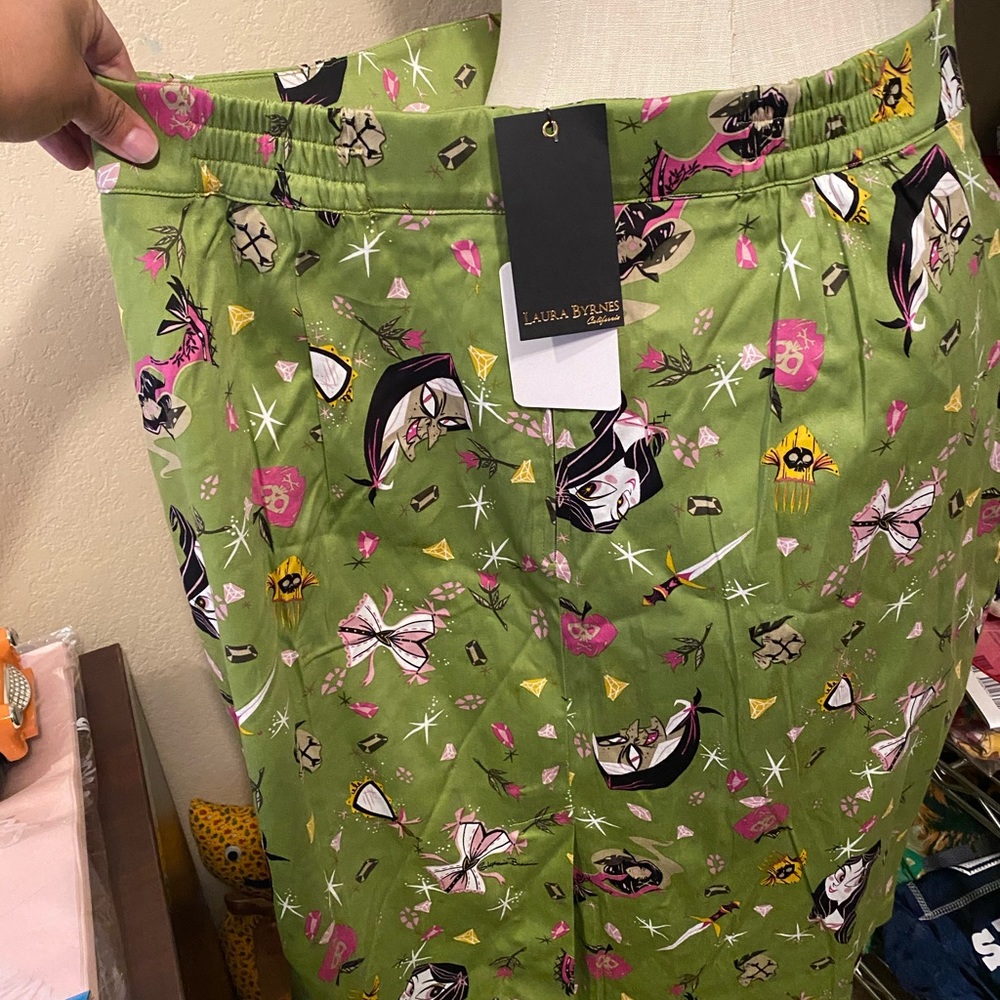 Pinup Couture pencil skirt Sz 3X NWT Snow White - Picture 3 of 5